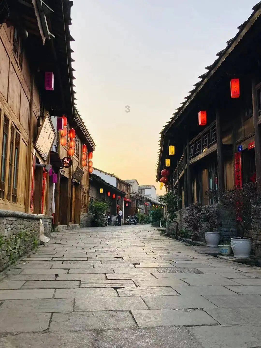 问答交流平台秦可卿去世,最伤心的就是贾珍,对秦可卿的葬礼大操大办